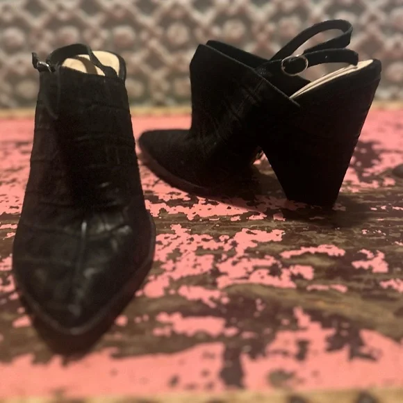 42 GOLD Unique Black heeled mule Women’s Sz 7 - Picture 3 of 9